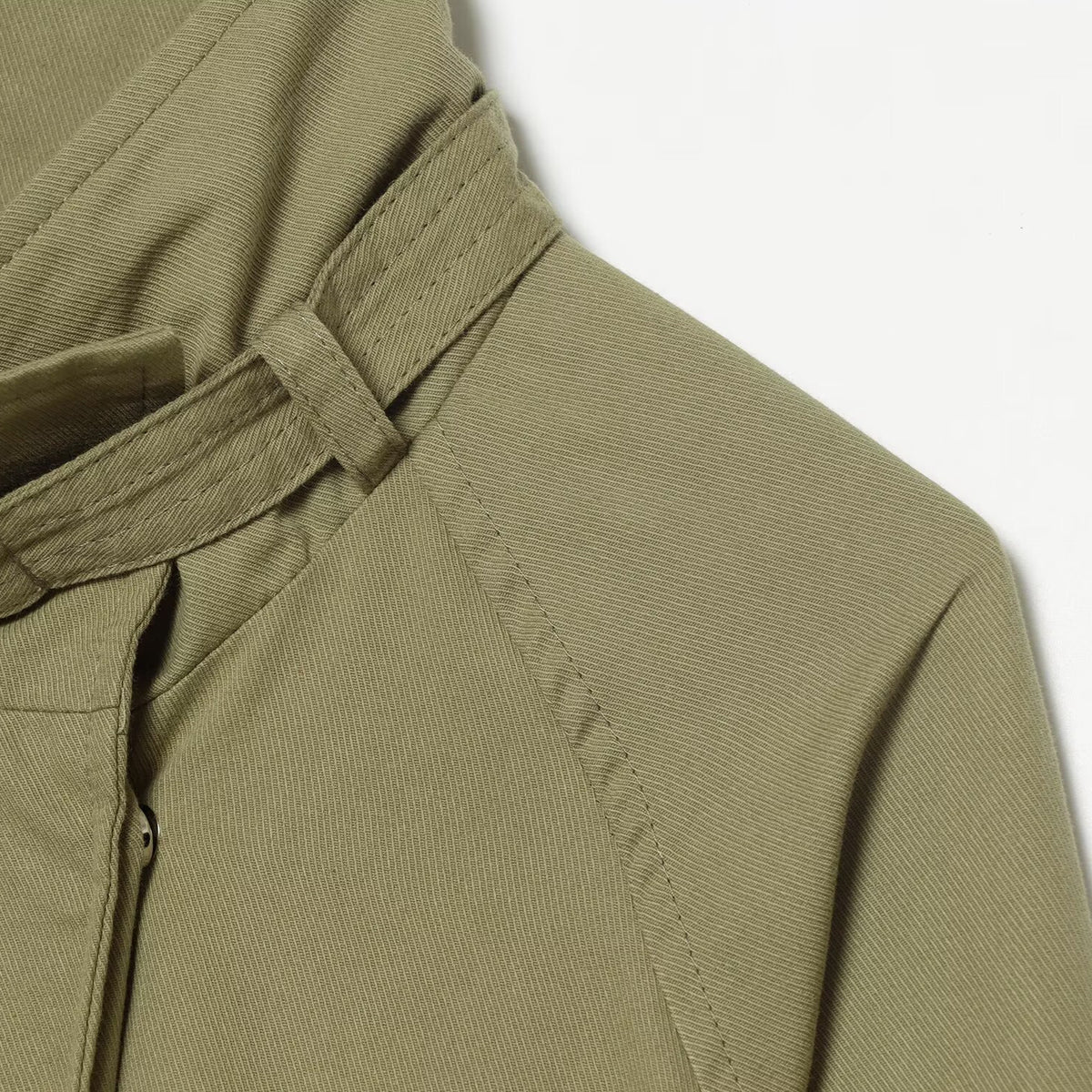 Simple stand up collar waistband jacket